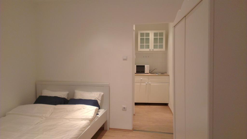 Apartman 4 You Westend Boedapest Kamer foto